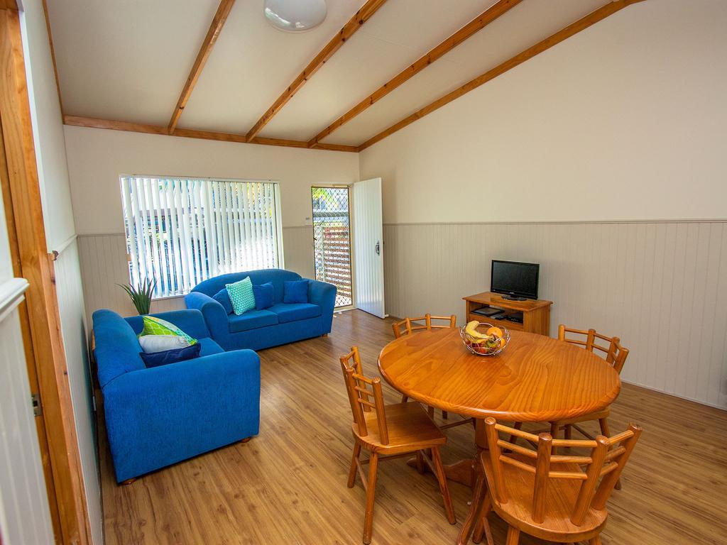 Caseys Beach Holiday Park Sunshine Bay Oda fotoğraf