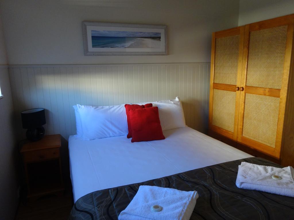 Caseys Beach Holiday Park Sunshine Bay Dış mekan fotoğraf