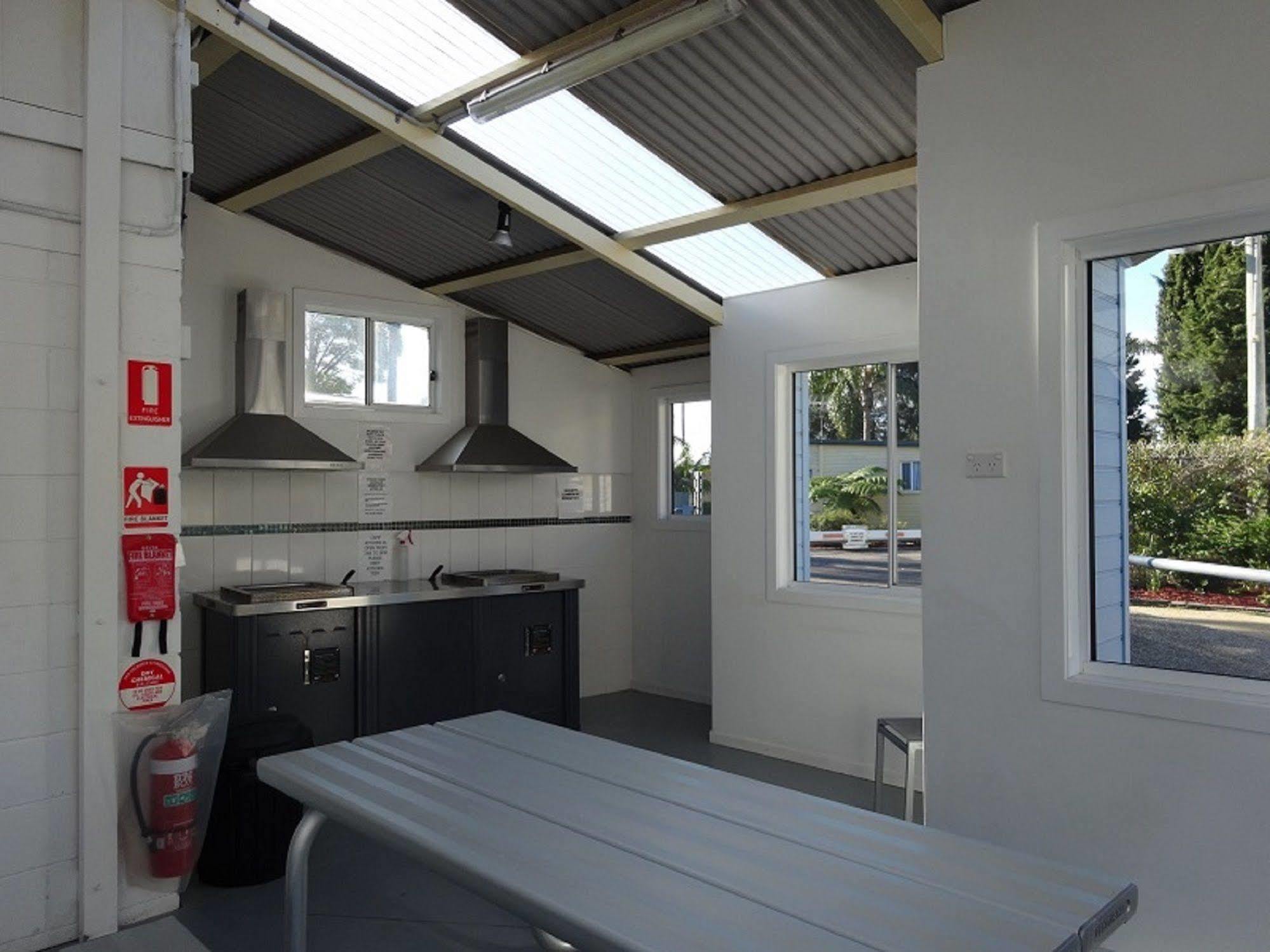 Caseys Beach Holiday Park Sunshine Bay Dış mekan fotoğraf
